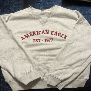 AE oversized cropped sweatshirt sz S